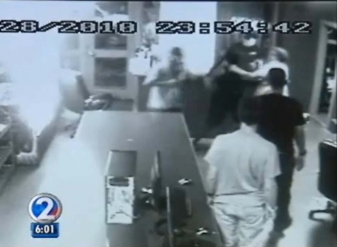 Caught on tape: Gamers fight off robbers